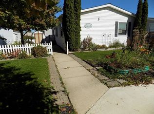 39230 Carlisle Rd, New Boston, MI 48164