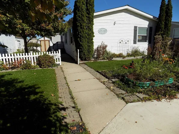 39230 Carlisle Rd, New Boston, MI 48164