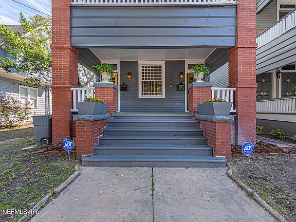 4th image of 1627-1629 LAURA Street