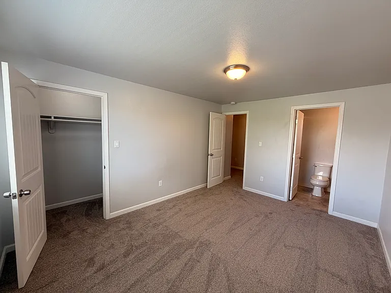 319 Thoma St #A — Photo 12