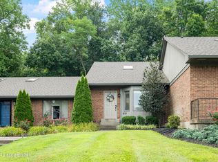 5553 Forest Lake Dr #U4, Prospect, KY