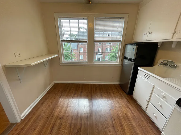 2823 Thornhill Rd — Photo 13
