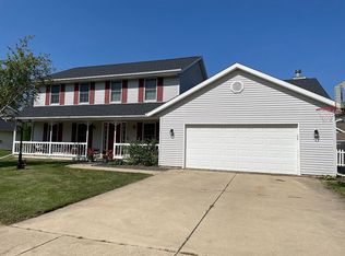 1903 Oak Park Dr, Champaign, IL