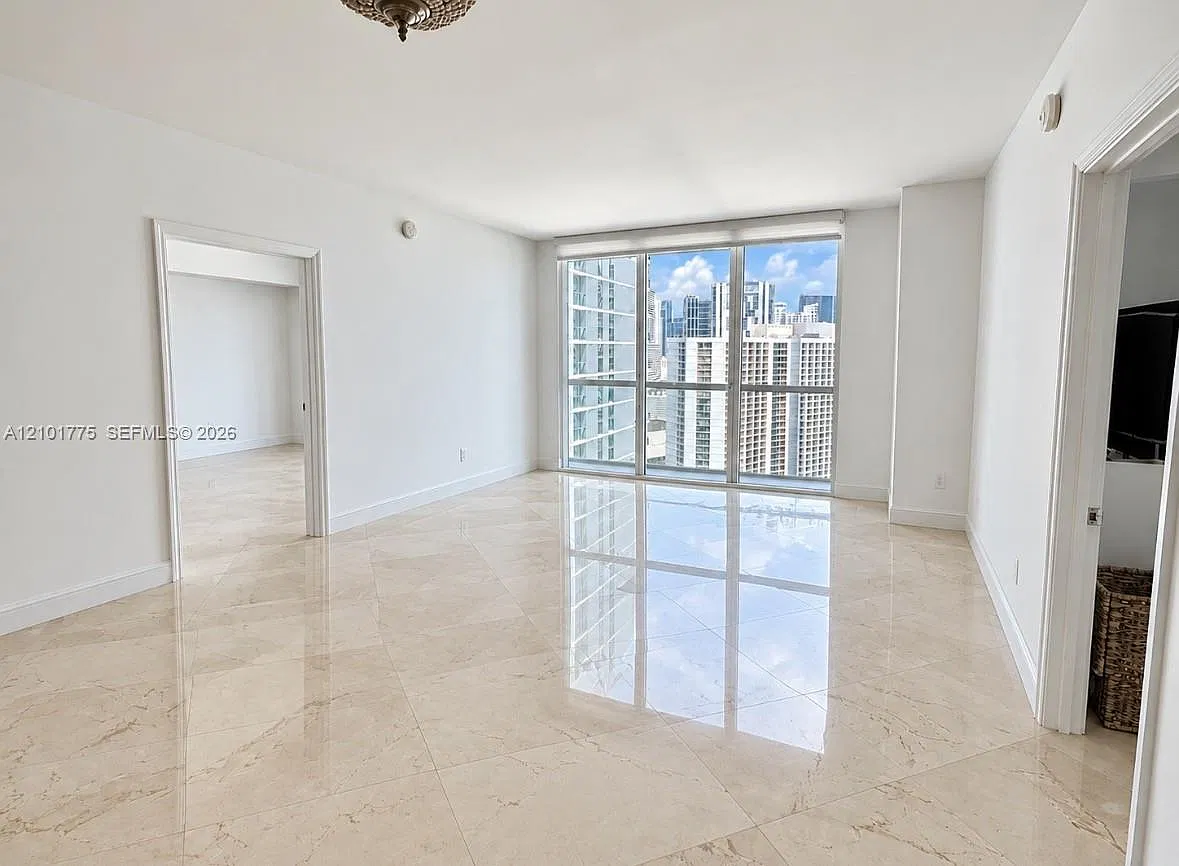 500 Brickell East Condo — Photo 3