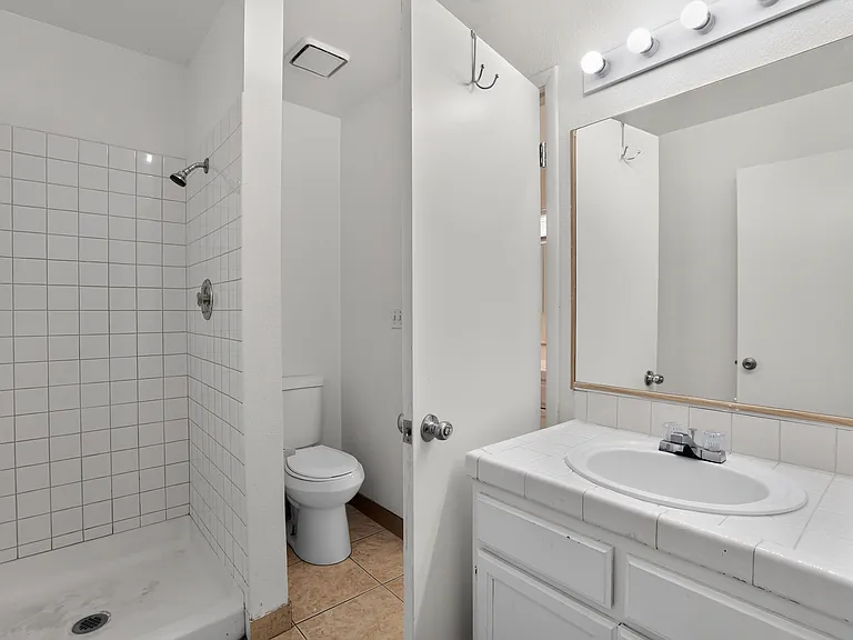 5413 Harmony St — Photo 12