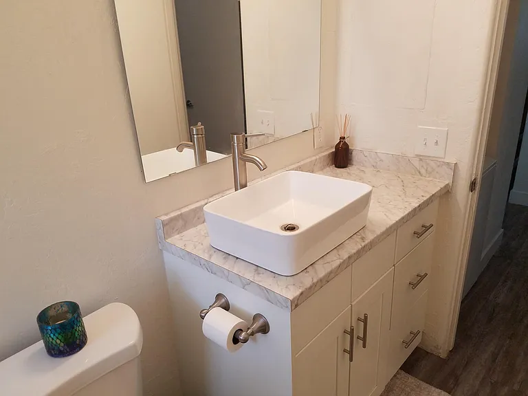 Bathroom vanity