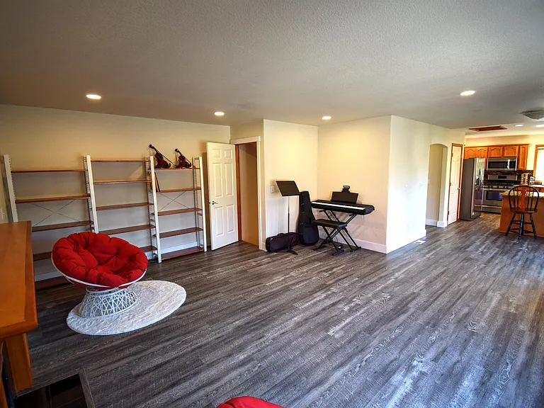 2918 Lohman Ct SE — Photo 16