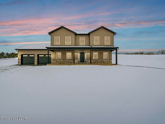 2nd image of 31 Shickshinny Lake Rd