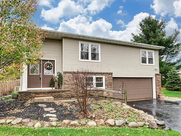2nd image of 52 Deer Trail Dr