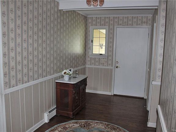 2nd image of 17 Hickory Dr