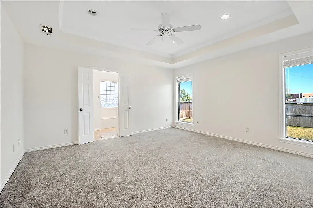 4 bed, 1727 sqft, $650 — Photo 4