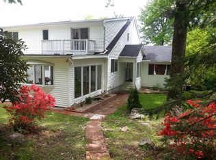 9 Talcott Range Dr, East Granby, CT 06026