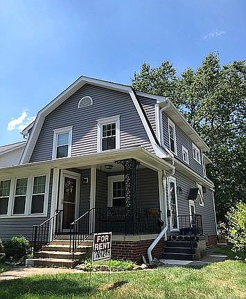 5th image of 209 N Vine St