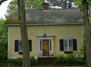 21 High St, Bristol, RI 02809