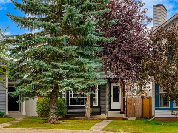 339 NW Coverdale Ct NE, Calgary, AB T3K 4J8