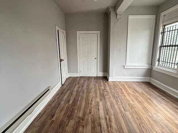 5th image of 1713 W Tioga St #4B