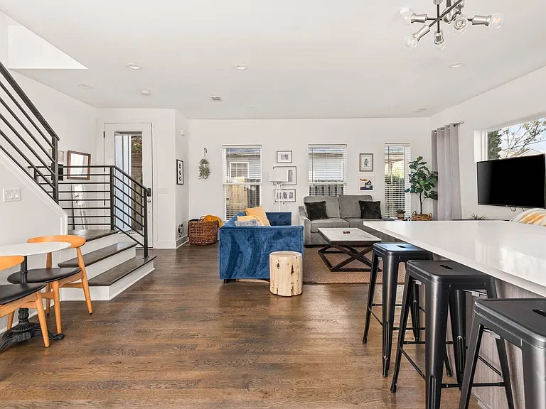 208 Myrtle St #1A — Photo 3