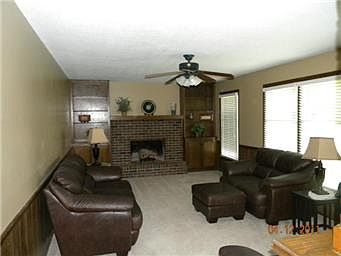 5th image of 1030 S 104th St