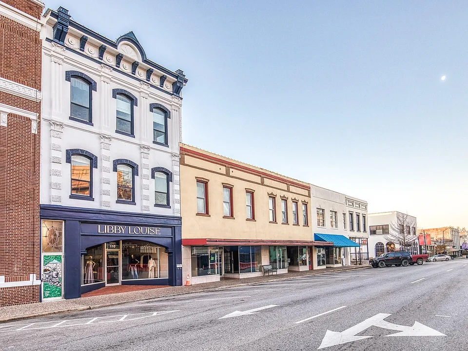 112 E Alamo St #2