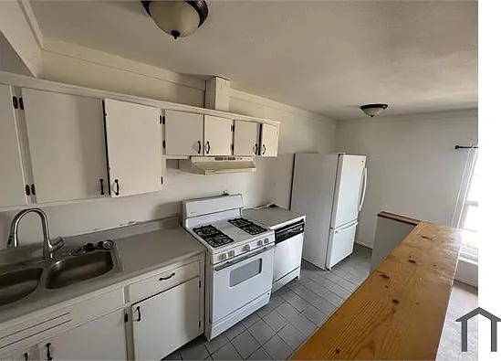 2705 W Tuckey Ln #2 — Photo 8