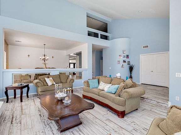 4th image of 1653 E Crescent Way