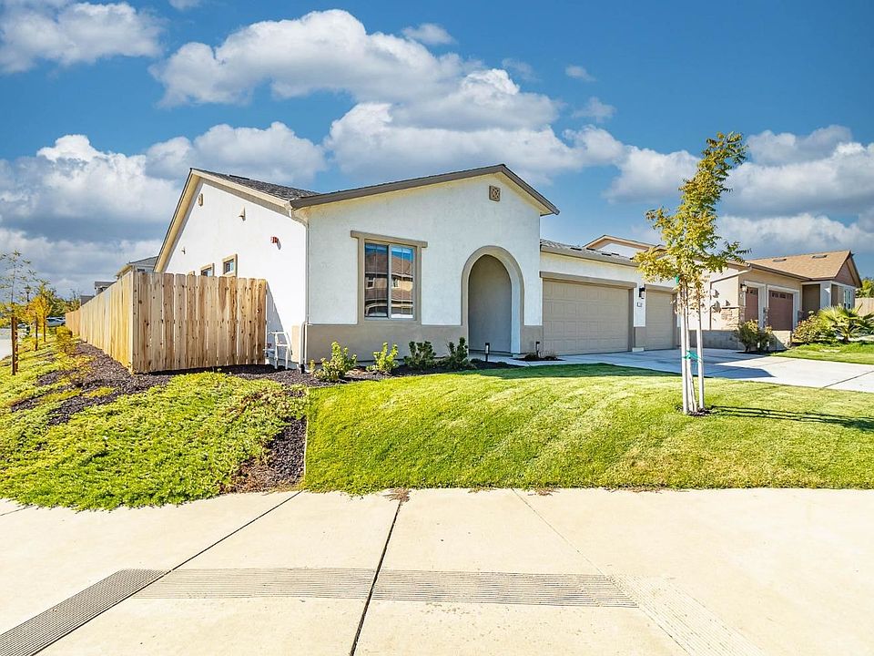 1st image of 107 River Pointe Dr