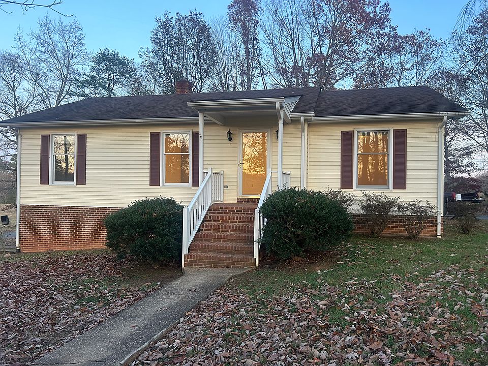 1st image of 15 Lantre Ln