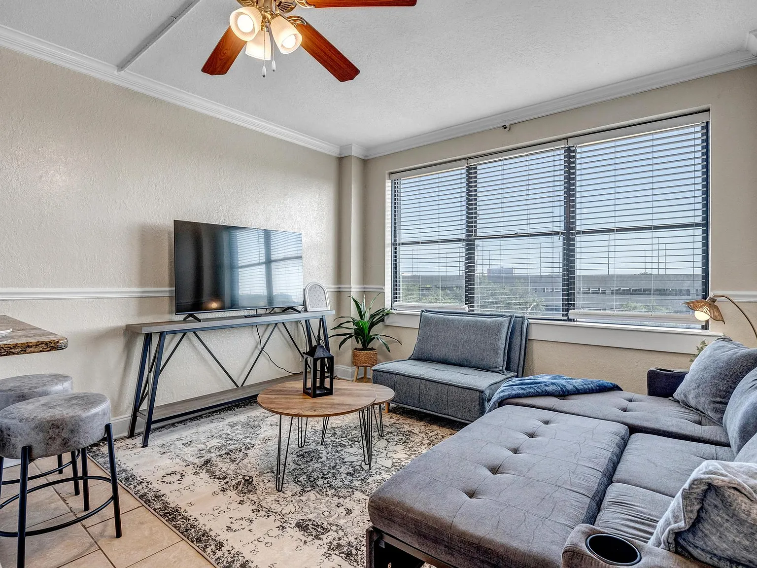1 bed, 456 sqft, $1,250 — Photo 2