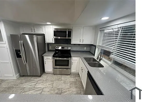 2905 Spring Brook Dr — Photo 25