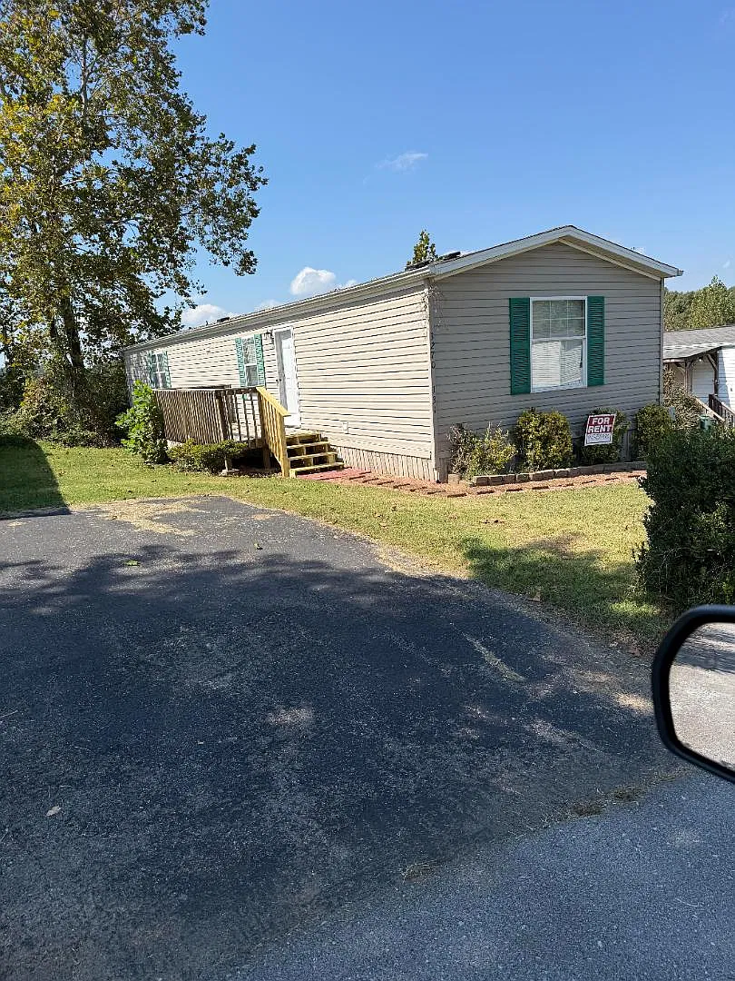 3270 Volunteer Village Way — Photo 1