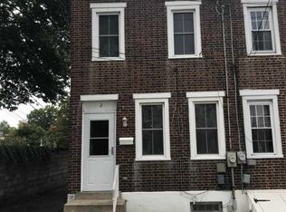 2 Lincoln Ave, Bristol, PA 19007