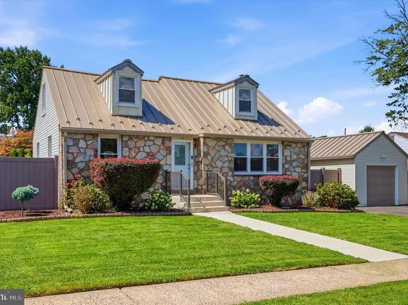 376 E 4th St, Lansdale, PA 19446