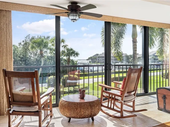 1825 Mooringline Dr APT 2D, Vero Beach, FL 32963