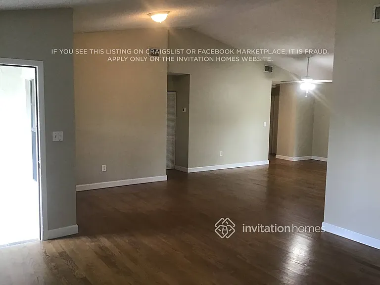 1315 SW 151st Way — Photo 3