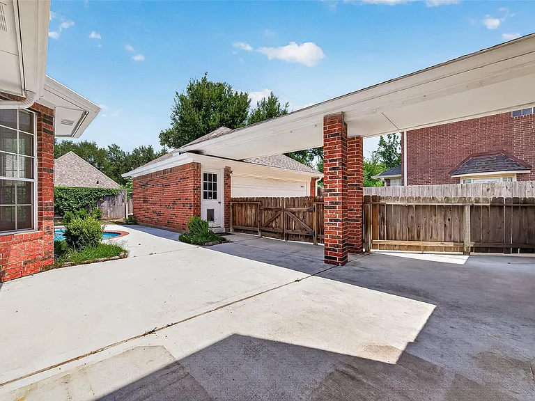 3215 Quiet Lake Dr — Photo 26