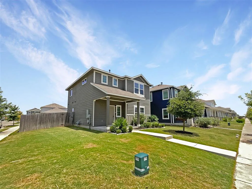 3 bed, 1771 sqft, $3,300 — Photo 1