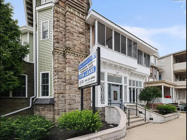 426 W Broad St #1B — Photo 14