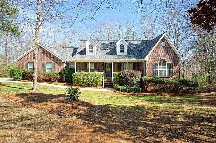 1st image of 135 Alexander Dr