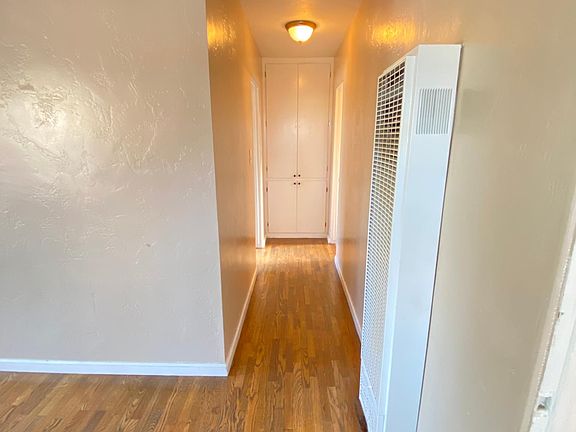 4th image of 824 E 28th St