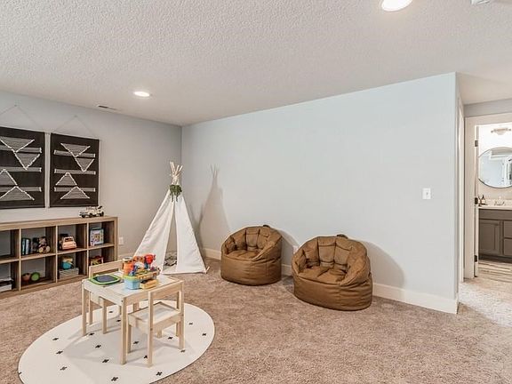 2nd image of 9494 Cedarwood Ct