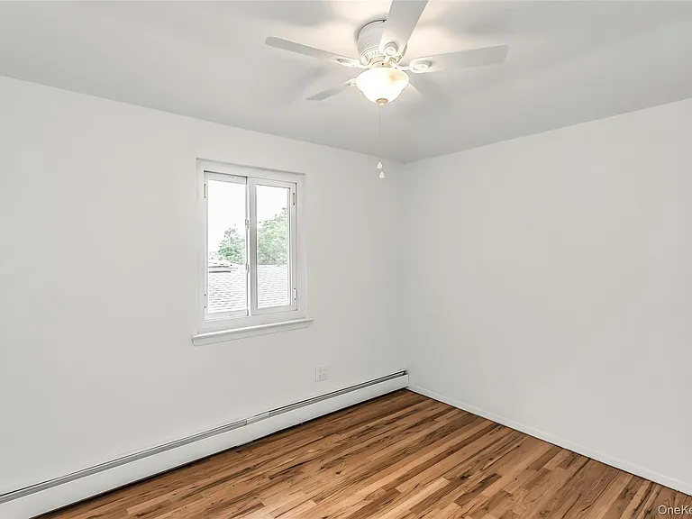 69-23 Little Neck Pkwy — Photo 14