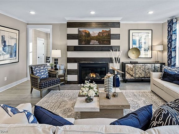 5th image of 797 Colesbourne Cir