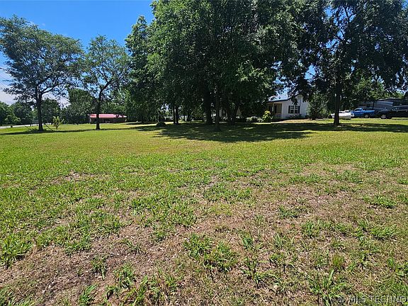 5th image of 421975 E 1155th Rd