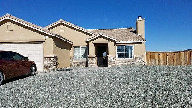 10198 Kemper Avenue — Photo 2