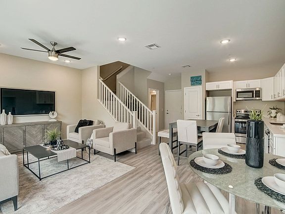 3rd image of 16602 N Parkview Pl #101