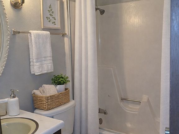4th image of 1211 Langley Rd APT 11