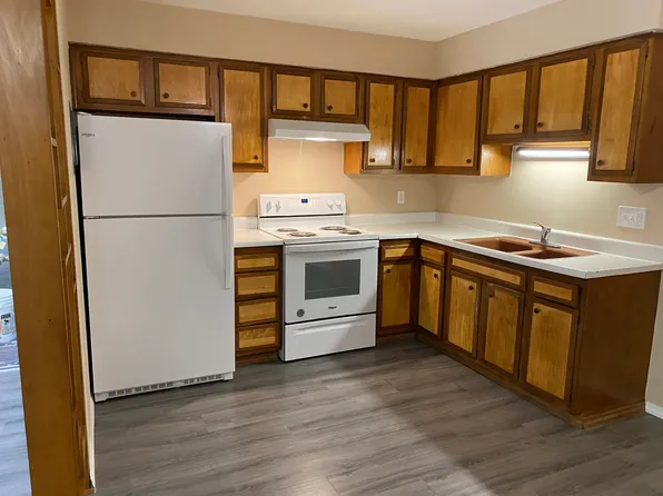 4812 Javelin Dr #5, Rockford, IL 61108