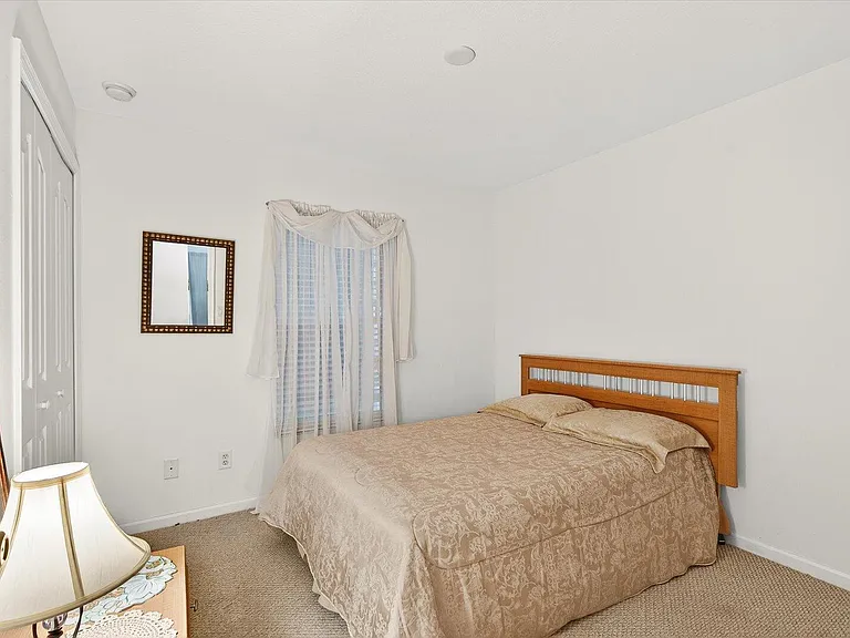 1058 SW Locke Ave — Photo 32