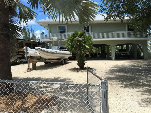 34 N Bounty Ln, Key Largo, FL 33037