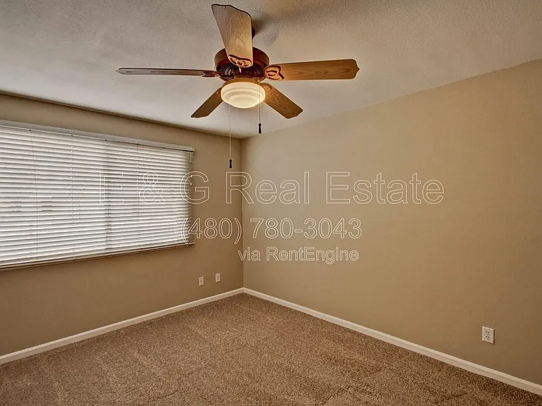 1030 E Manhatton Dr — Photo 19